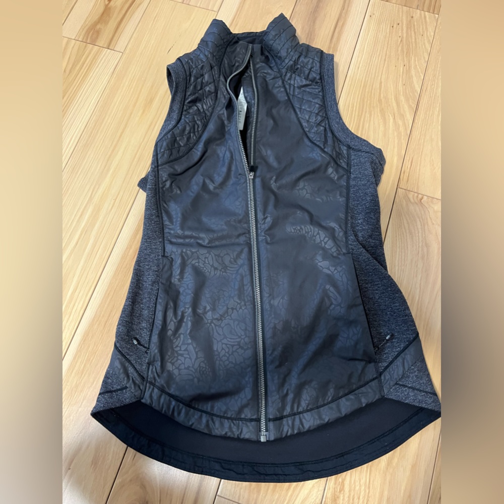 Lululemon Vest size 6